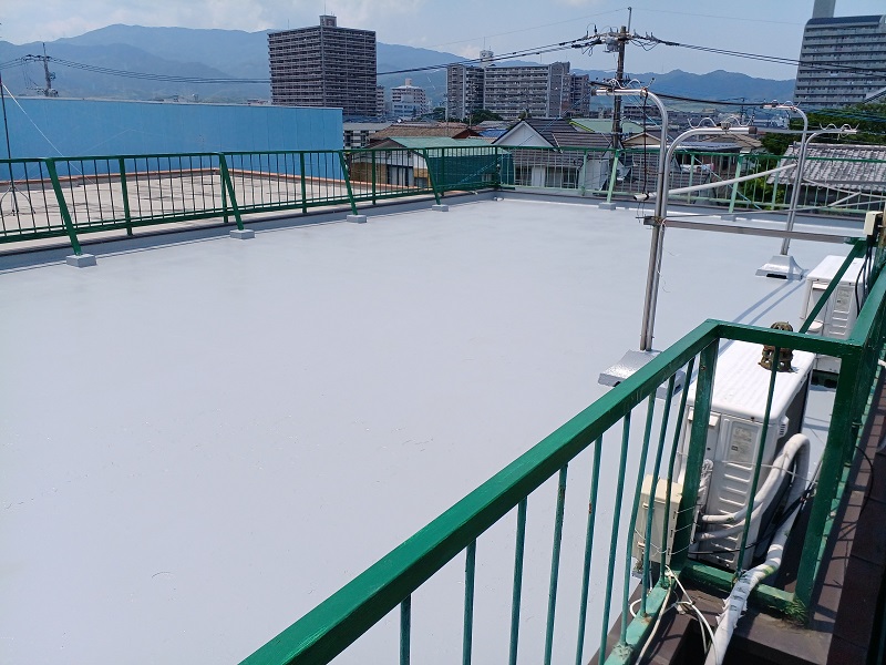 鳥栖市雨漏り修理　W.K様邸<br>陸屋根防水及び防水塗装工事